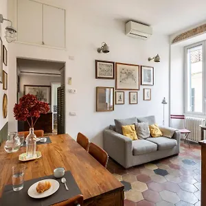  Appartement Colosseo Apartment- Heart Of Rione Monti