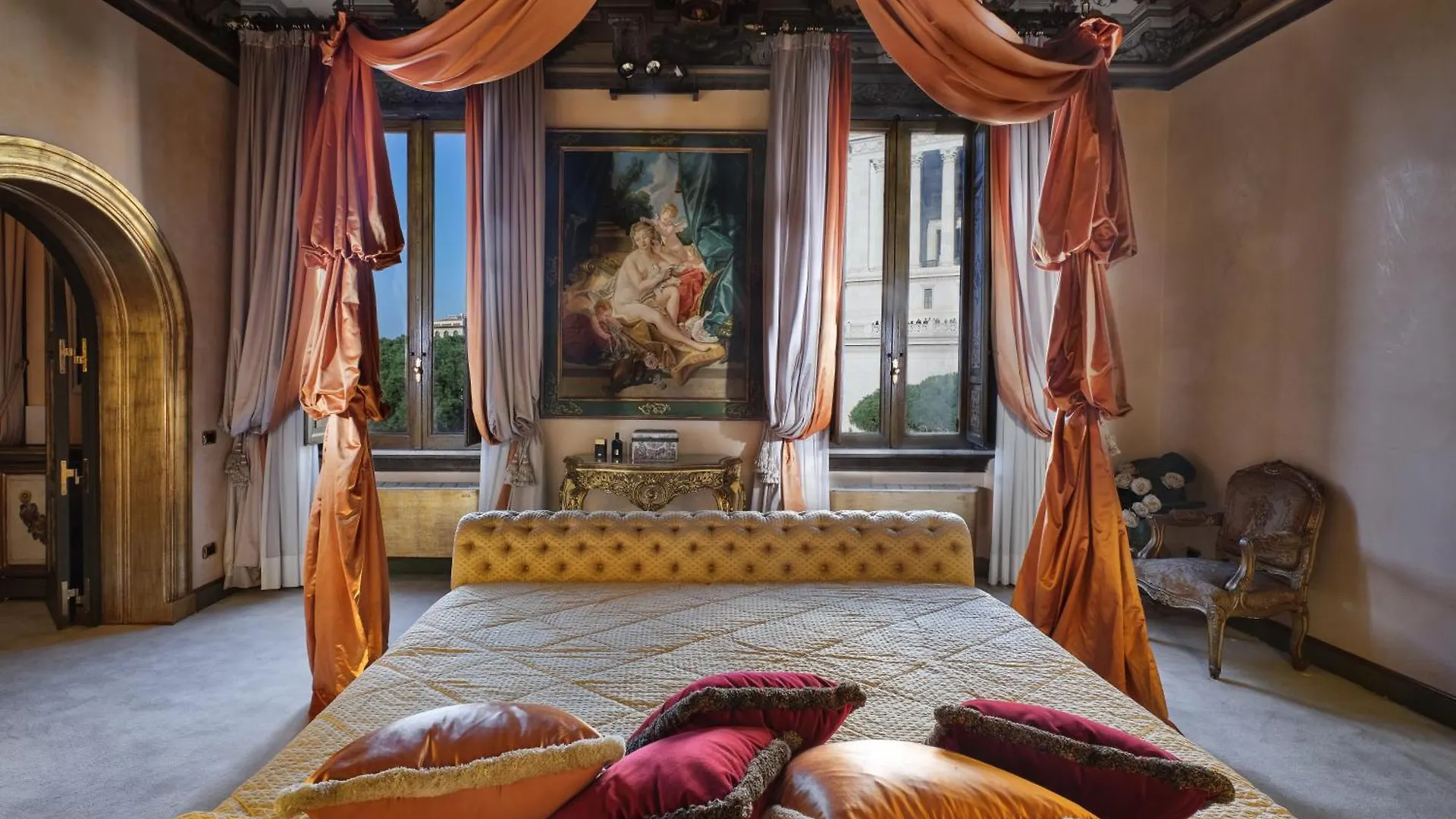The Capitoline Penthouse Apartment Rome Italy